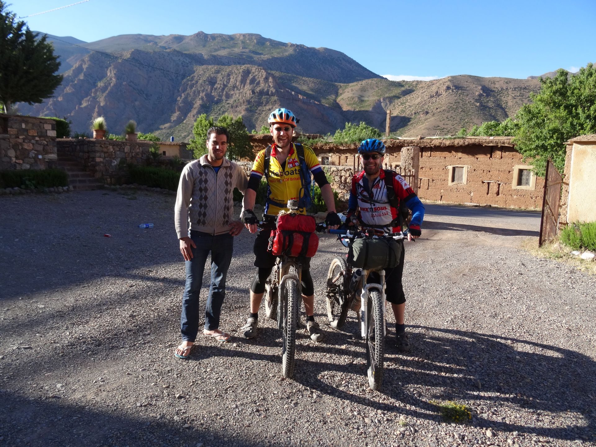 Day 4 - Thanks to Jamal, our host & fixer! Leaving Flilou La Maison Berbère, Agouti ready, for another big day. © Steve Woodward