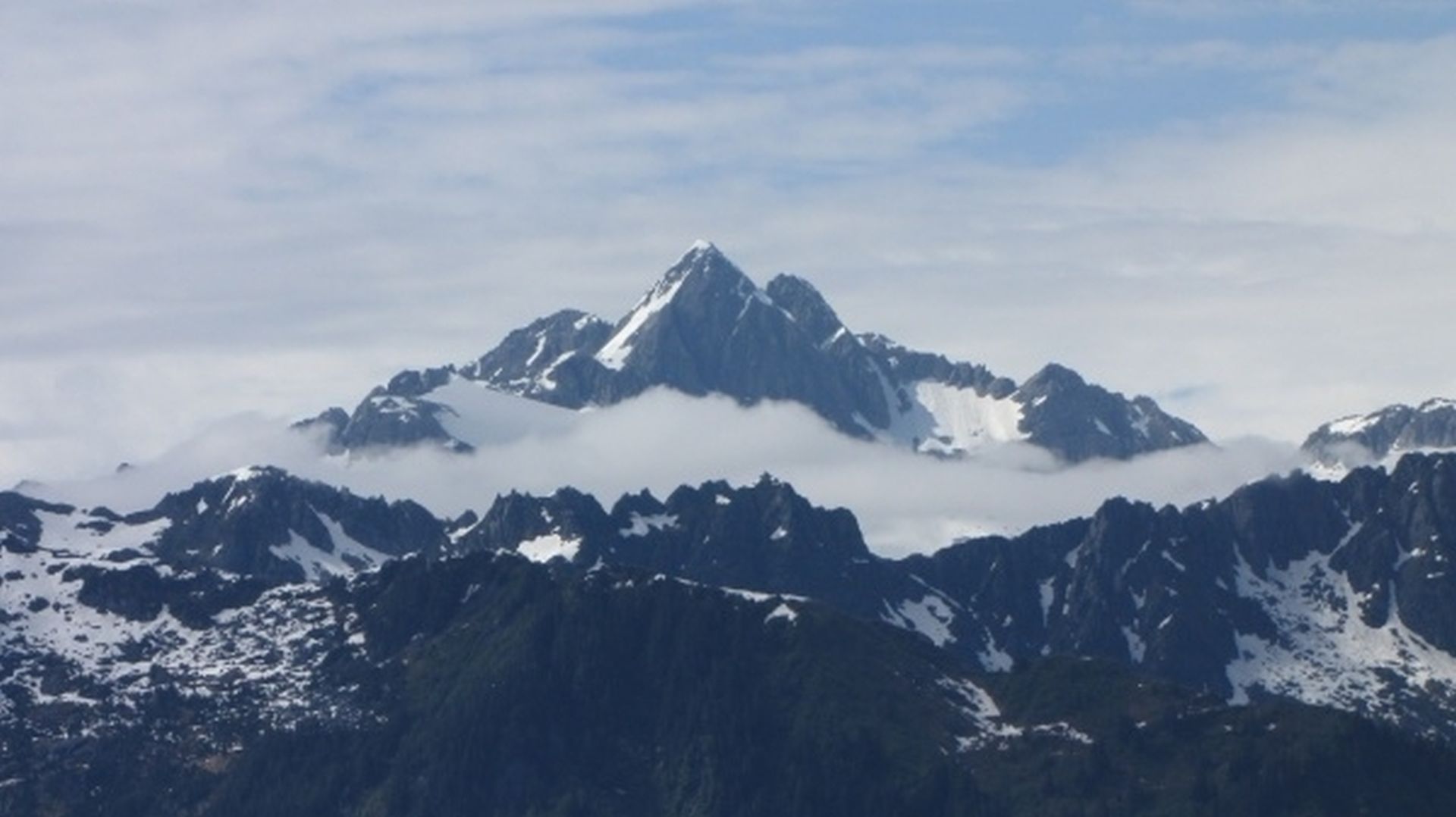 Seward Glacier Cruise - languid, elegant strato cumulus seeks cheeky meteorological trough for barometric hi-jinx
