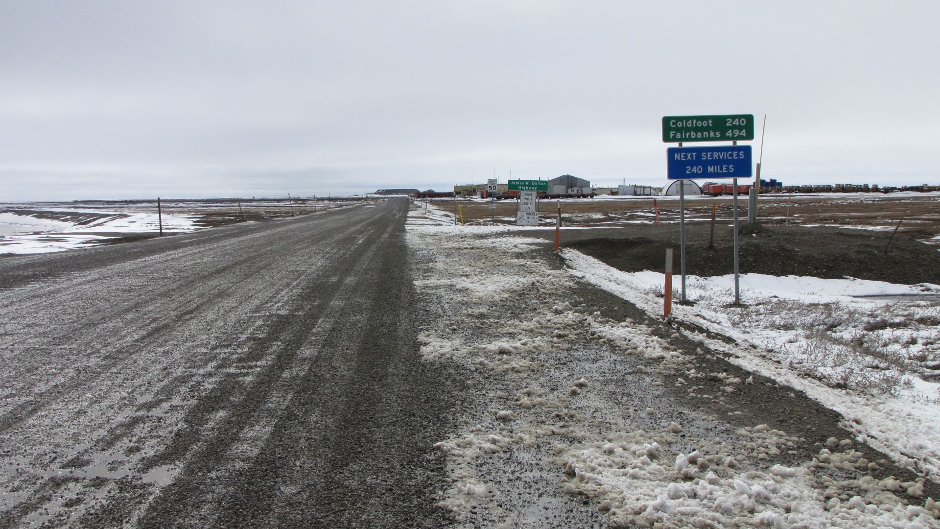 Dalton Highway mile zero - now or never (Well its a bit late to turn back now!)