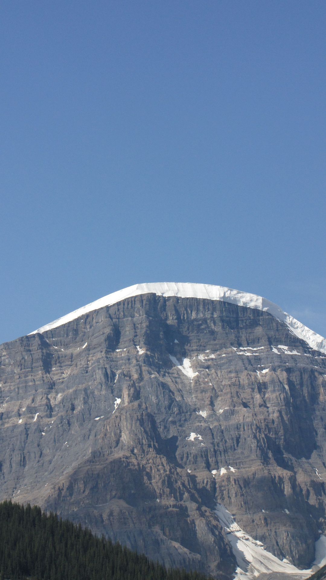 Jasper Nat Pk, Alberta, Canada - Take 1 mountain, some icing sugar et volia Rock Cake.  Groan.