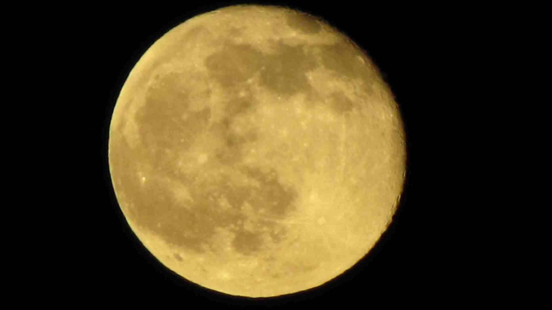 Langtry, TX, USA - 1 sec exposure, max optical zoom & improvised tripod but I still don`t know how it came out so well!