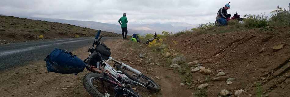 Day 1 - Pit stop under a brooding sky. Just beyond Tasraft village. © Shaun Grey